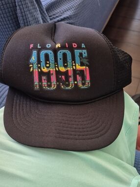 Florida 1995 Black Graphic Trucker Hat Vintage